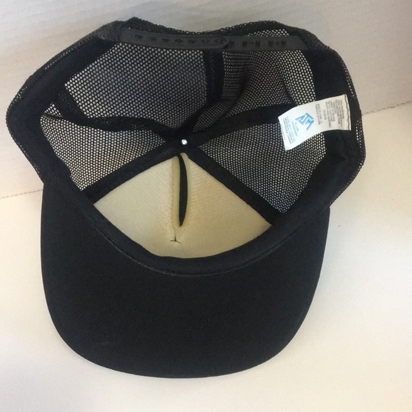 Old trucker hat! International - Picture 3 of 4